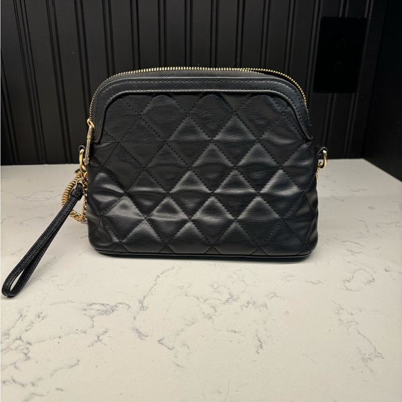 Badgley Mischka Black Purse with Faux-Gold Chain - Picture 5 of 5